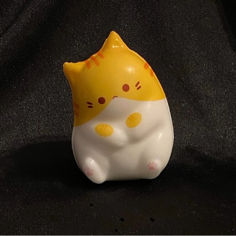 Relieve stress & anxiety: Squish a kitty! Cute cat lets you squeeze away tension